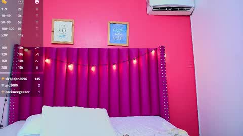 Snapshot of littlee_emilyy_ chatting on 21, 2, 2025 Emily online show from 21, 2, 2025