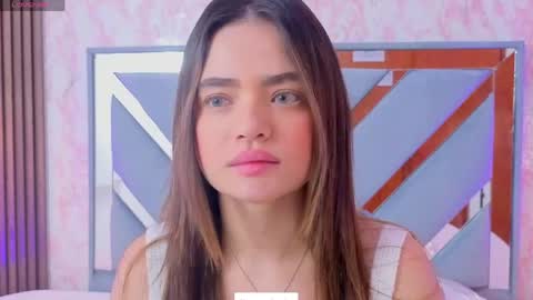 Snapshot of littleesara18 chatting on 14, 5, 2026 Sara online show from 14, 5, 2026