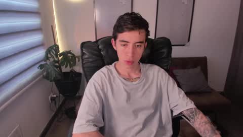 Snapshot of littleferxxo chatting on 10, 12, 2024 Ferxxo online show from 10, 12, 2024