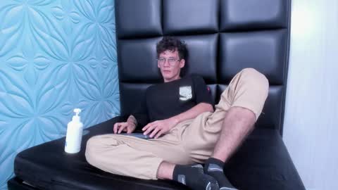 MAX online show from 29, 11, 2025