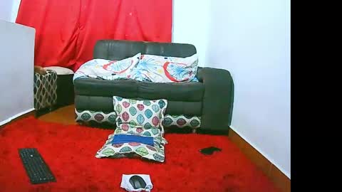 Snapshot of littlemia_777 chatting on 27, 4, 2026 Mia online show from 27, 4, 2026