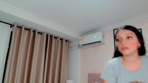 Snapshot of littlemolly_pregnant chatting on 4, 1, 2025 Sarahs Room online show from 4, 1, 2025