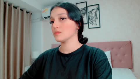 Snapshot of littlemolly_pregnant chatting on 5, 1, 2025 Sarahs Room online show from 5, 1, 2025