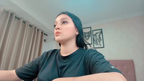 Snapshot of littlemolly_pregnant chatting on 4, 2, 2025 Sarahs Room online show from 4, 2, 2025