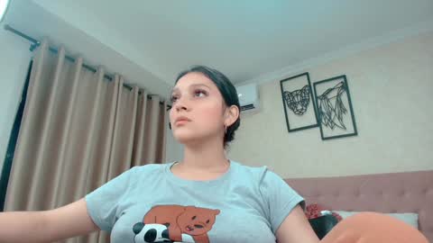 Snapshot of littlemolly_pregnant chatting on 5, 2, 2025 Sarahs Room online show from 5, 2, 2025