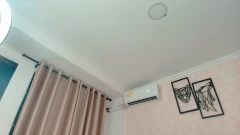 Snapshot of littlemolly_pregnant chatting on 5, 2, 2025 Sarahs Room online show from 5, 2, 2025
