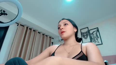 Snapshot of littlemolly_pregnant chatting on 12, 3, 2025 Sarahs Room online show from 12, 3, 2025