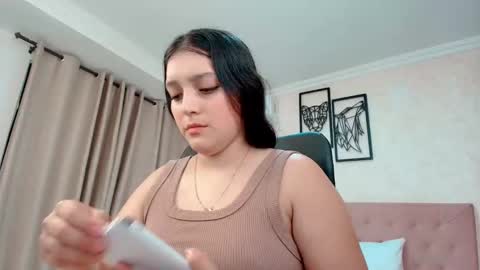 Snapshot of littlemolly_pregnant chatting on 19, 9, 2025 Sarahs Room online show from 19, 9, 2025
