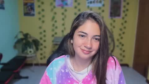 Snapshot of littleprety6969 chatting on 23, 4, 2026 Mia Wednesday to Sunday 730 am to 1030 am Colombian Hour D online show from 23, 4, 2026