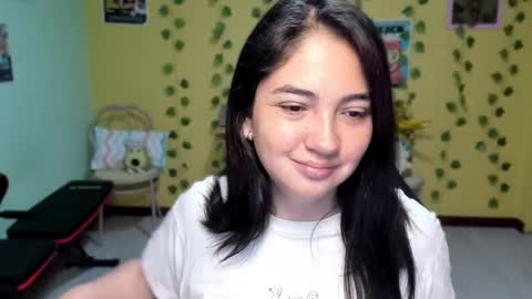 Snapshot of littleprety6969 chatting on 14, 5, 2026 Mia Wednesday to Sunday 730 am to 1030 am Colombian Hour D online show from 14, 5, 2026