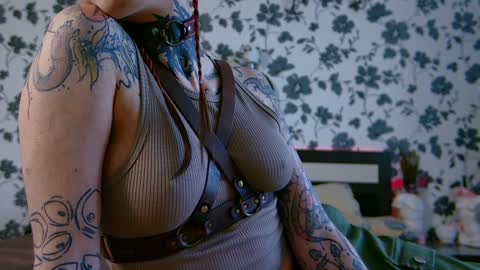 Niki  free tg channel with some photos gifs and info about streams  online show from 25, 1, 2025