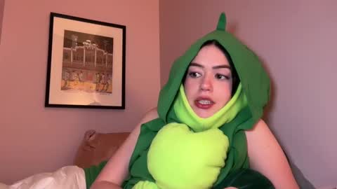 Snapshot of littlesugarpea chatting on 9, 1, 2025 Little Sugar Pea online show from 9, 1, 2025