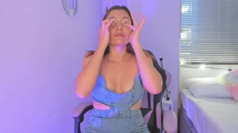 Snapshot of littletammy4u chatting on 8, 4, 2026 Tammy online show from 8, 4, 2026