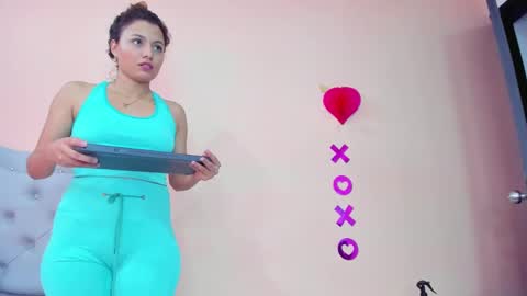 Snapshot of littletammy4u_ chatting on 27, 2, 2025 tammy online show from 27, 2, 2025