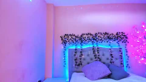 Snapshot of littletammy4u_ chatting on 10, 9, 2025 tammy online show from 10, 9, 2025