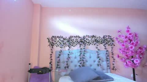 Snapshot of littletammy4u_ chatting on 13, 9, 2025 tammy online show from 13, 9, 2025