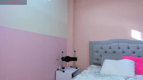 Snapshot of littletammy4u_ chatting on 5, 11, 2025 tammy online show from 5, 11, 2025