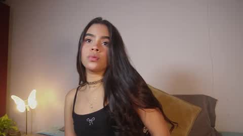 Snapshot of littletammy_ chatting on 19, 4, 2026 littletammy_ online show from 19, 4, 2026