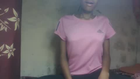 Snapshot of littleyanah chatting on 15, 9, 2025 yanah online show from 15, 9, 2025