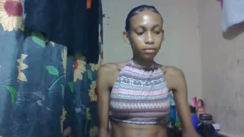 Snapshot of littleyanah chatting on 17, 4, 2026 yanah online show from 17, 4, 2026