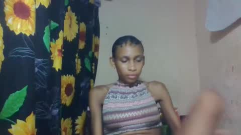 Snapshot of littleyanah chatting on 25, 4, 2026 yanah online show from 25, 4, 2026