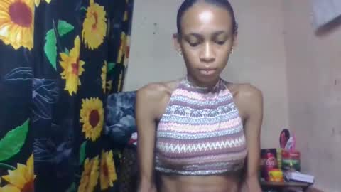 Snapshot of littleyanah chatting on 28, 4, 2026 yanah online show from 28, 4, 2026