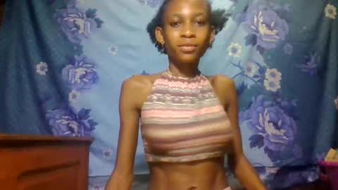 Snapshot of littleyanah chatting on 26, 5, 2026 yanah online show from 26, 5, 2026