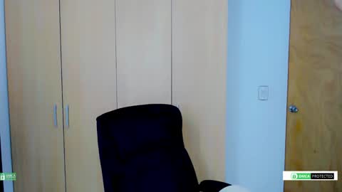 Snapshot of littlezhalem chatting on 24, 11, 2025 littlezhalem online show from 24, 11, 2025