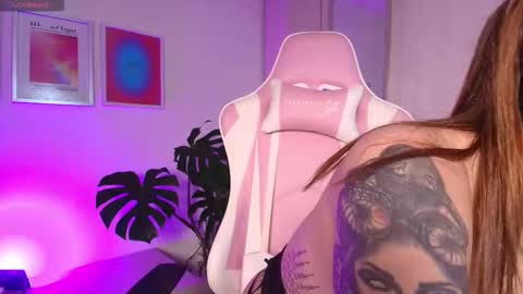 Snapshot of liujunne chatting on 26, 11, 2025 Junne liu online show from 26, 11, 2025