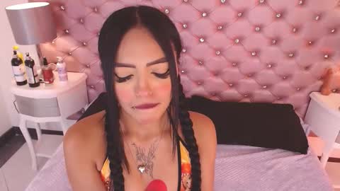 Snapshot of liv20_ chatting on 7, 10, 2025 Nicky online show from 7, 10, 2025