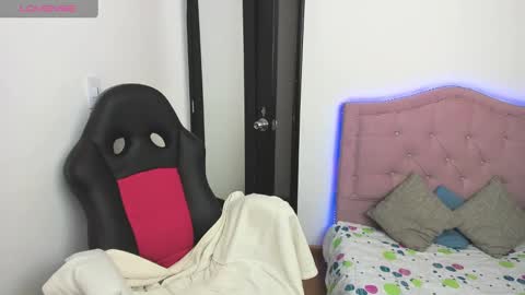 Snapshot of liv_rosse chatting on 4, 1, 2025 Katalina Novoa. online show from 4, 1, 2025