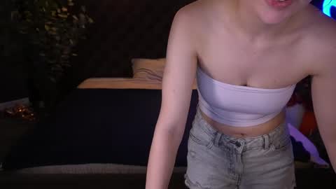 liviashy online show from 13, 4, 2026