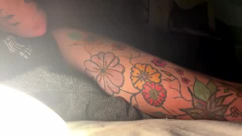 Snapshot of livinglife4me2 chatting on 16, 12, 2025 LivinLife online show from 16, 12, 2025