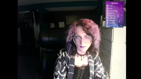 Snapshot of livolioyo chatting on 25, 12, 2024 Livolio online show from 25, 12, 2024
