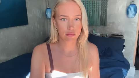 Snapshot of livslifee chatting on 17, 3, 2026 olivia online show from 17, 3, 2026