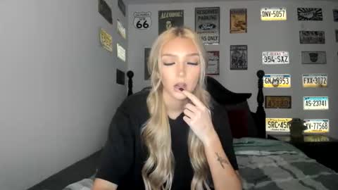 Snapshot of livvywinters chatting on 3, 2, 2026 Livvy online show from 3, 2, 2026