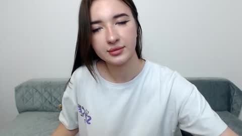 Snapshot of lixivey chatting on 27, 11, 2025 Dominica online show from 27, 11, 2025