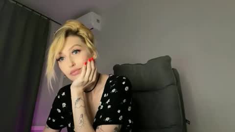 Snapshot of liya_ray chatting on 28, 9, 2025 Liya Ray online show from 28, 9, 2025