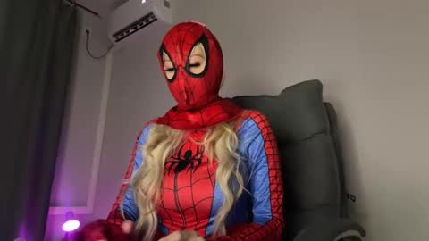 Snapshot of liya_ray chatting on 9, 11, 2025 Liya Ray online show from 9, 11, 2025