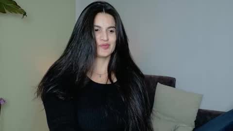 Snapshot of liz_devine chatting on 22, 10, 2025 liz online show from 22, 10, 2025