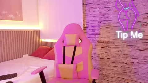 liz_monserrat online show from 8, 10, 2025