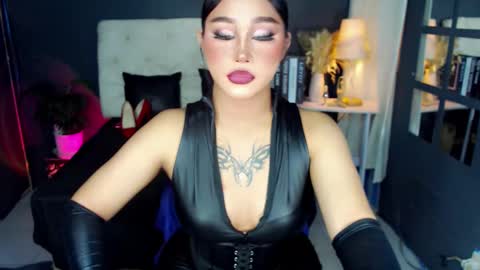 Snapshot of lizalegrand chatting on 22, 12, 2024 Liza online show from 22, 12, 2024