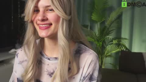 Snapshot of lizbethcoll chatting on 16, 1, 2025 Sunnheart online show from 16, 1, 2025