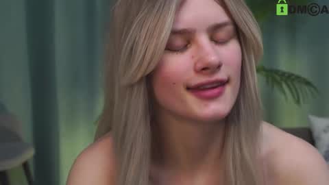 Snapshot of lizbethcoll chatting on 26, 2, 2025 Sunnheart online show from 26, 2, 2025