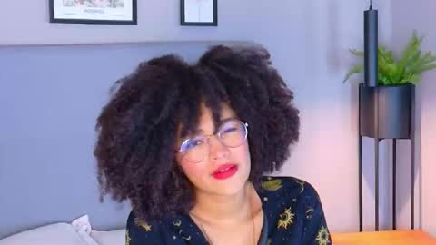 Snapshot of lizlilux chatting on 5, 10, 2025 lizlilux online show from 5, 10, 2025