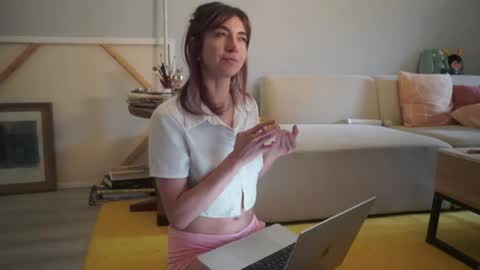 Snapshot of lizmreow chatting on 3, 6, 2026 Liselle online show from 3, 6, 2026