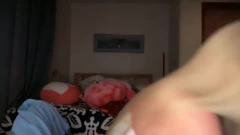 Liz Purr online show from 5, 3, 2025