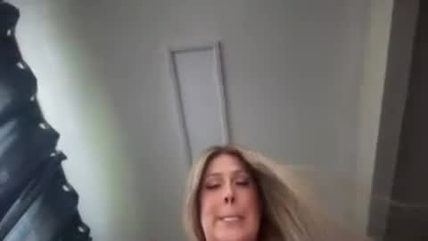 Snapshot of lizpurrxxx chatting on 28, 6, 2026 Liz Purr online show from 28, 6, 2026