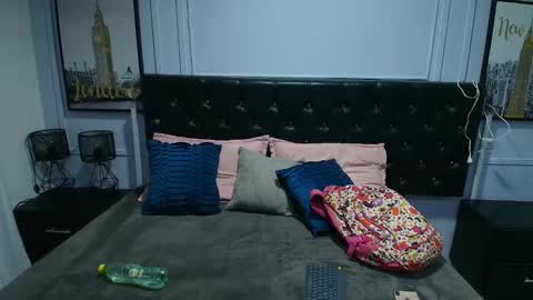 Lizz  online show from 7, 2, 2025