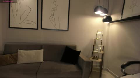 Lizzi  online show from 5, 1, 2026